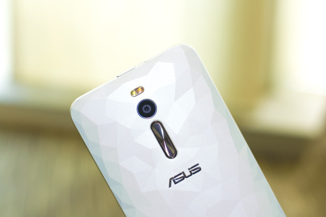How To clear app data and cache Asus Zenfone 2 Deluxe ZE551ML
