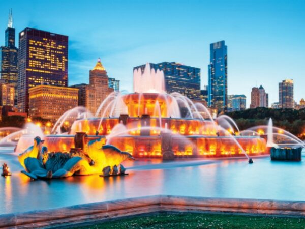 Explore Chicago: Art, Shopping & Skyline Views in the Windy City