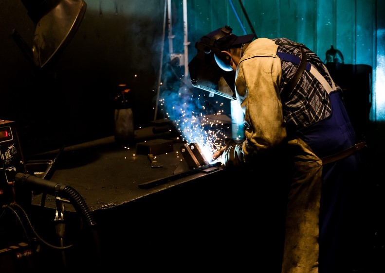 4 Essential Marketing Tips for Success: Boost Your Welding Business